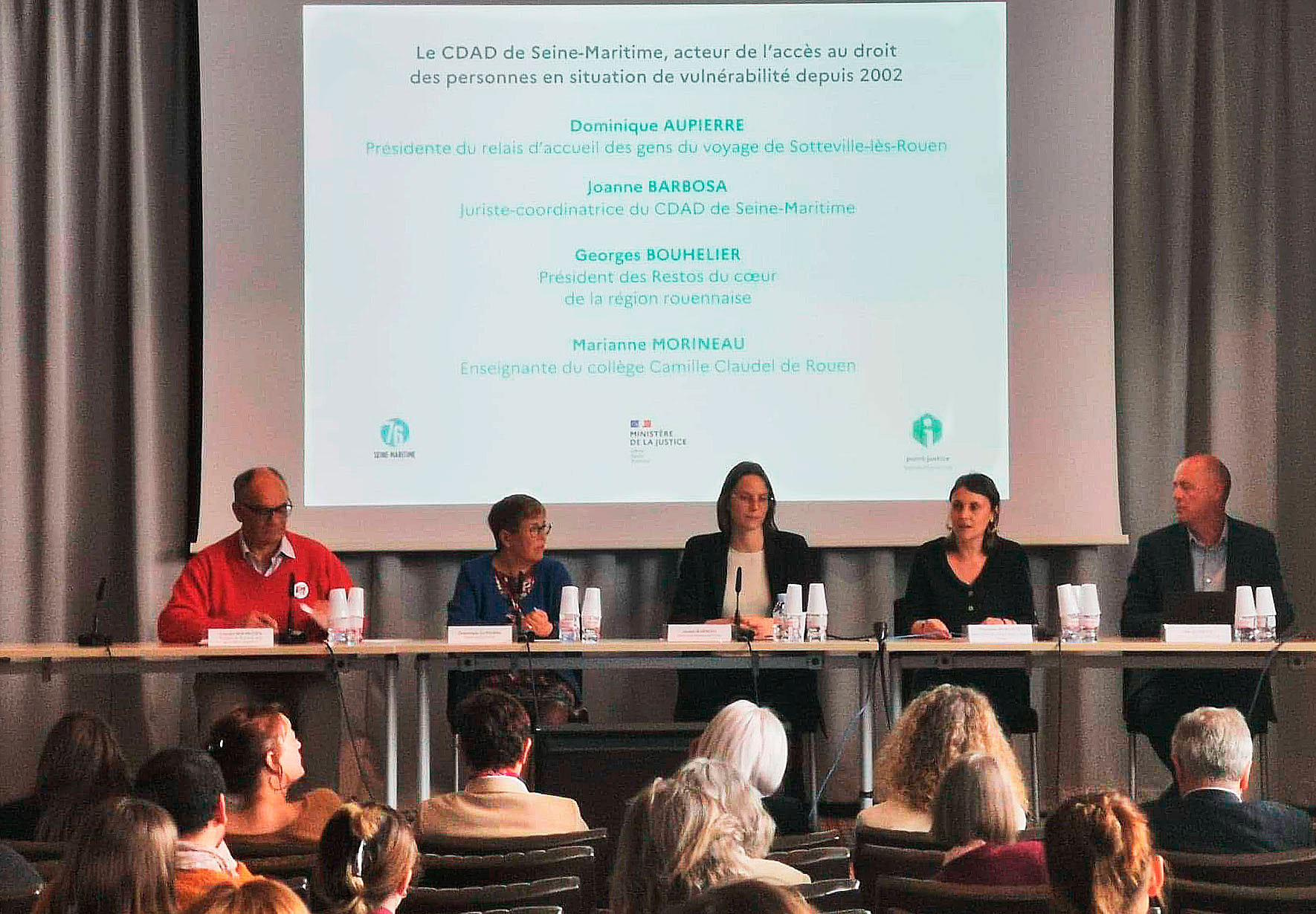 Photo des intervenants de la 1ère table ronde